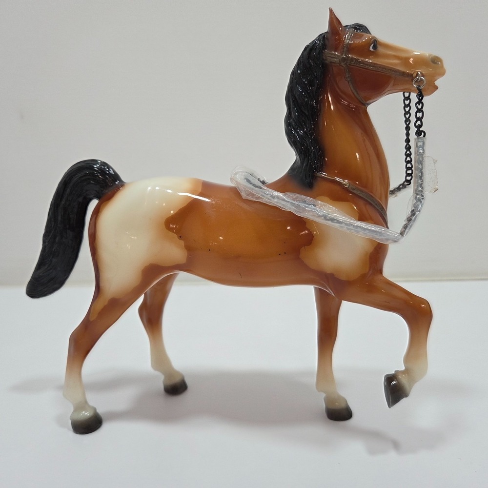 2012 Breyer Fury Pinto Prancer Model Horse Figure #1431 - MISSING SADDLE